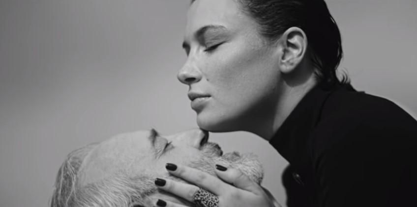 Анастасия Приходько выпустила песню о своем любимом "Саме той" Анастасия Приходько выпустила песню о своем любимом "Саме той"