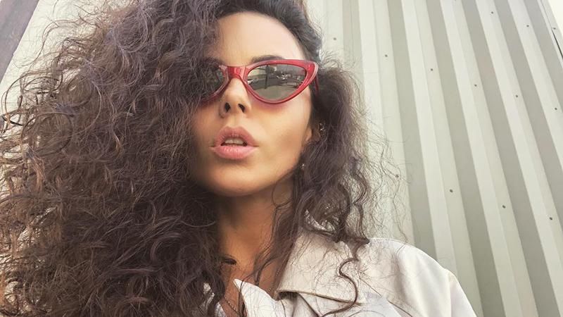 Блондинка у корсеті: Настя Каменських показала тизер до нового кліпу Блондинка у корсеті: Настя Каменських показала тизер до нового кліпу