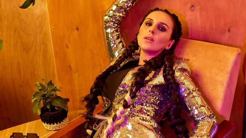 Джамала презентувала альбом "Крила": що треба знати про кожну з пісень Джамала презентувала альбом "Крила": що треба знати про кожну з пісень