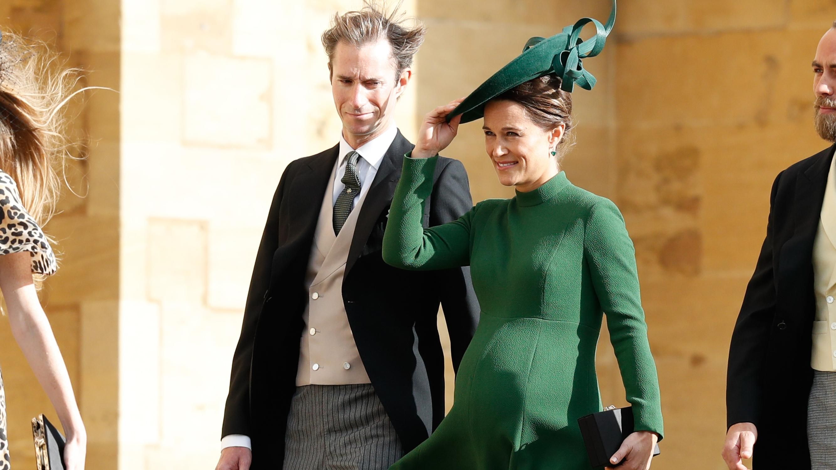 Беременная Пиппа Миддлтон очаровала изумрудным платьем на свадьбе принцессы Евгении Беременная Пиппа Миддлтон очаровала изумрудным платьем на свадьбе принцессы Евгении