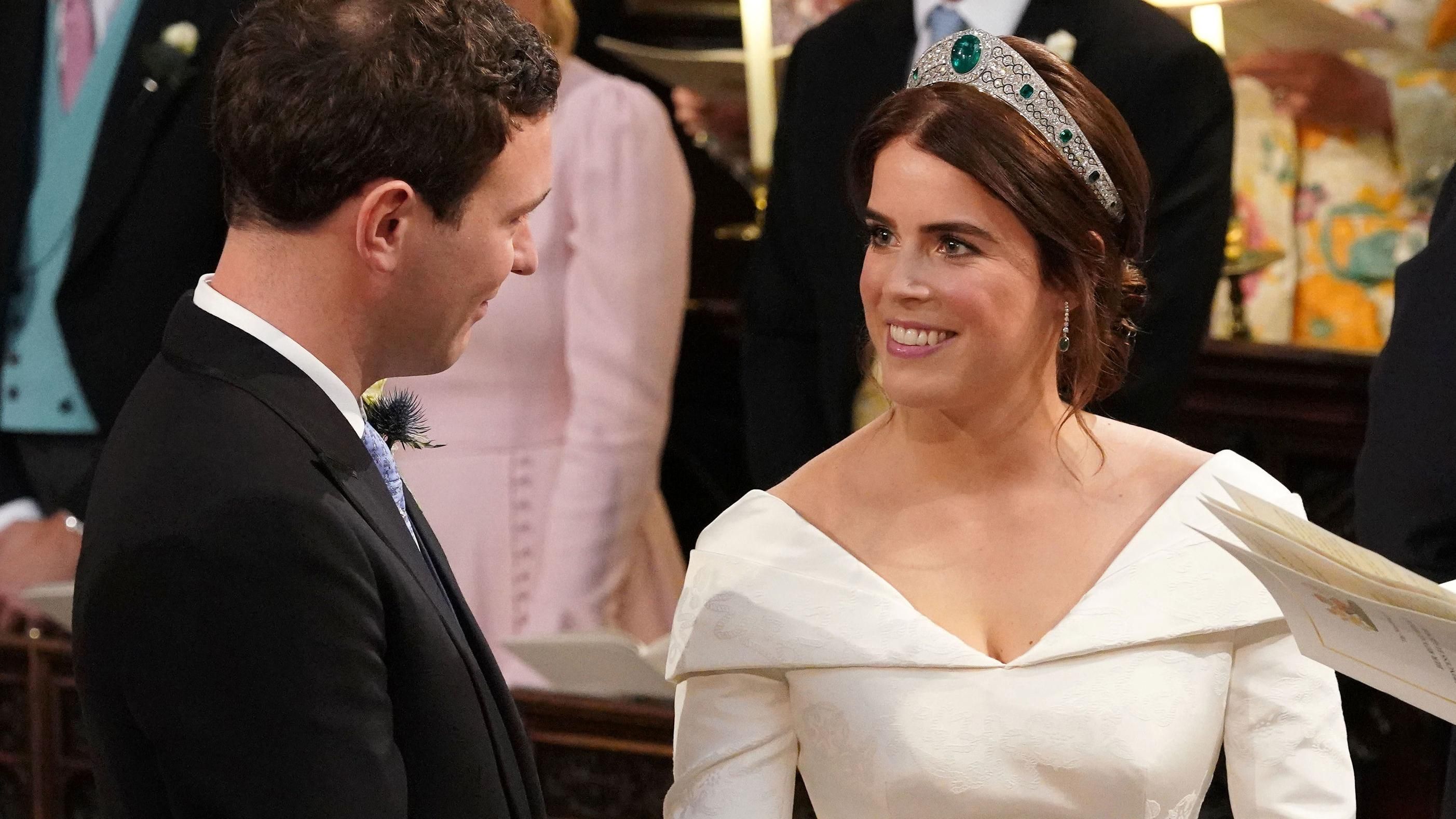 Принцесса Евгения и Джек Бруксбенк обменялись кольцами: трогательные фото и видео Принцесса Евгения и Джек Бруксбенк обменялись кольцами: трогательные фото и видео