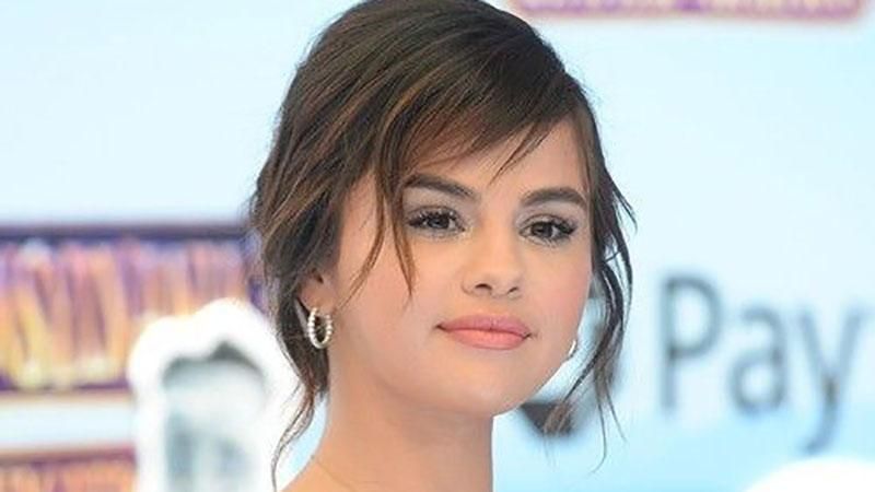 Селена Гомес в психиатрической больнице: причина срыва Гомес Селена Гомес в психиатрической больнице: причина срыва Гомес