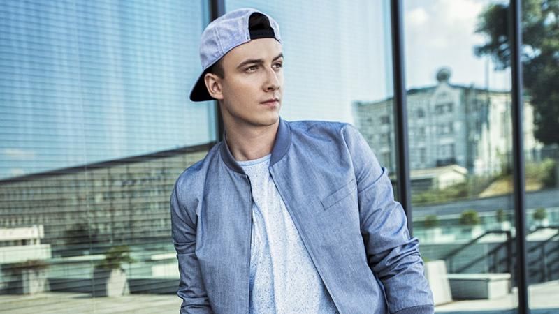 Співак Ivan Navi назвав причину скасування власного весілля Співак Ivan Navi назвав причину скасування власного весілля