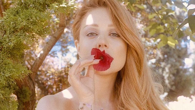 Тіна Кароль похизувалася фігурою у чорному образі: фото Тіна Кароль похизувалася фігурою у чорному образі: фото