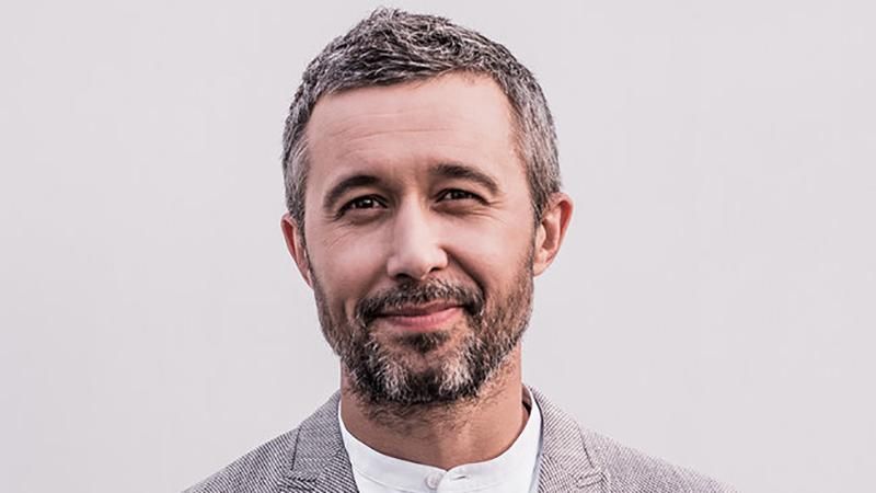 Сергій Бабкін записував пісні з оголеним торсом: пікантне фото Сергій Бабкін записував пісні з оголеним торсом: пікантне фото