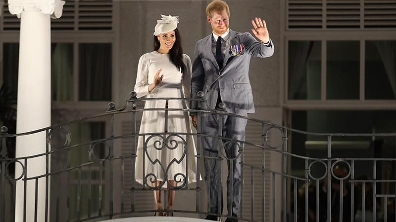 Нежное платье и шляпка: Меган Маркл очаровала новым выходом Нежное платье и шляпка: Меган Маркл очаровала новым выходом