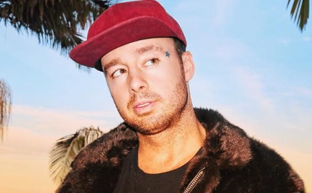 Рэпер Джон Мак-Мюррей трагически погиб на съемках клипа Рэпер Джон Мак-Мюррей трагически погиб на съемках клипа