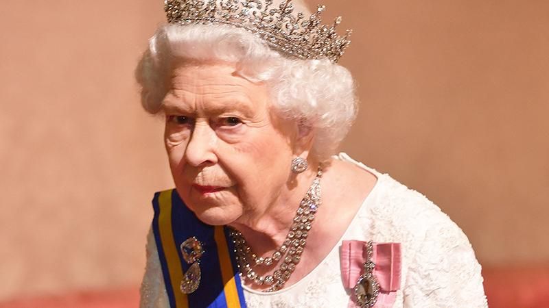 Елизавета II в кружевном платье устроила официальный прием: красноречивые фото Елизавета II в кружевном платье устроила официальный прием: красноречивые фото