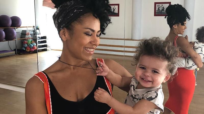 Гайтана показала редкий кадр с мужем и дочкой Гайтана показала редкий кадр с мужем и дочкой