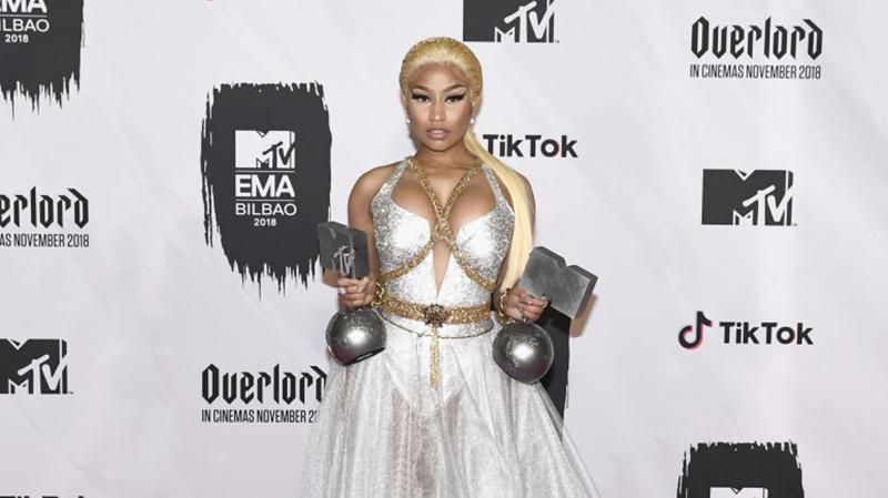 Ники Минаж подчеркнула пышную грудь пикантным нарядом: фото и видео Ники Минаж подчеркнула пышную грудь пикантным нарядом: фото и видео