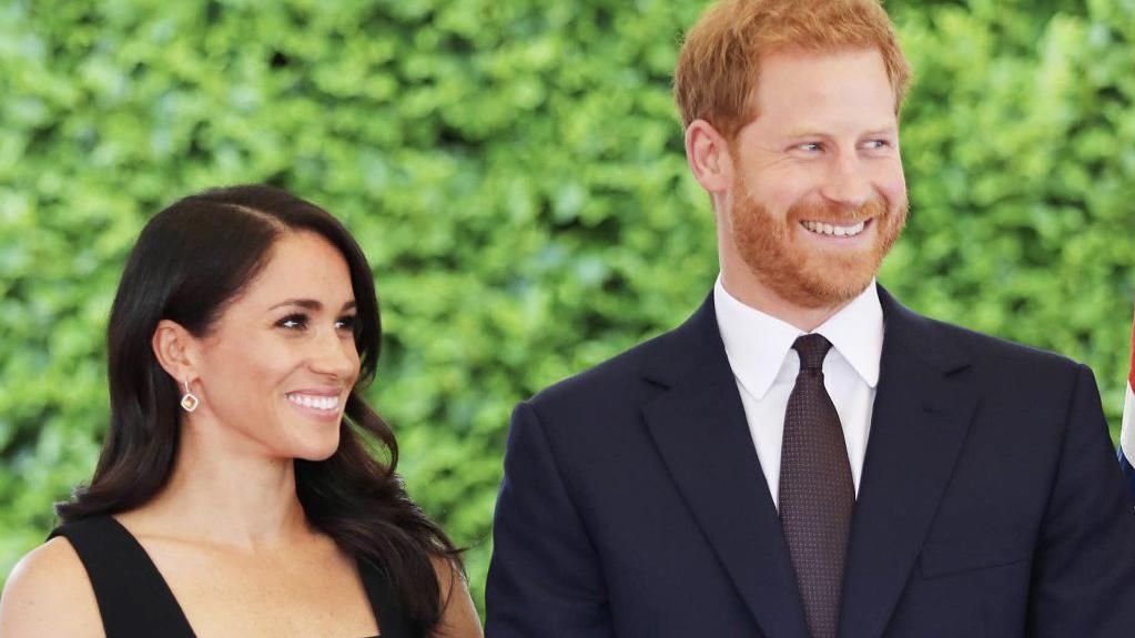 Переїзд принца Гаррі та вагітної Меган Маркл: відомо подробиці нового маєтку королівської сім'ї Переїзд принца Гаррі та вагітної Меган Маркл: відомо подробиці нового маєтку королівської сім'ї