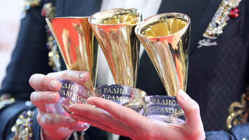 Кто из украинских звезд поехал за наградой в Москву: скандальные детали Кто из украинских звезд поехал за наградой в Москву: скандальные детали