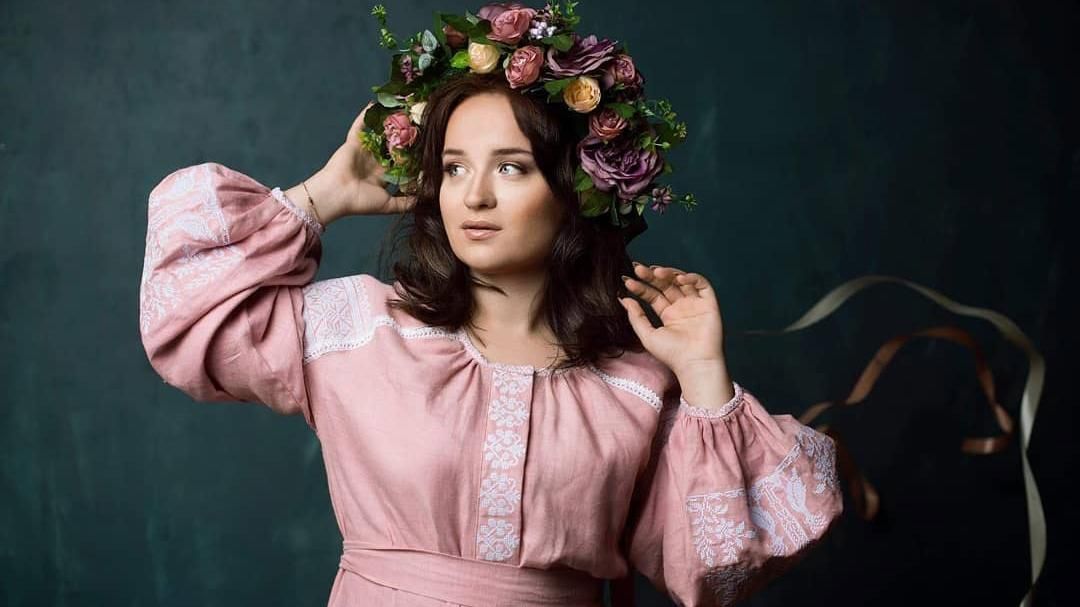 Переможниця "Голосу країни" Олена Луценко представила перший кліп про Україну: промовисте відео Переможниця "Голосу країни" Олена Луценко представила перший кліп про Україну: промовисте відео