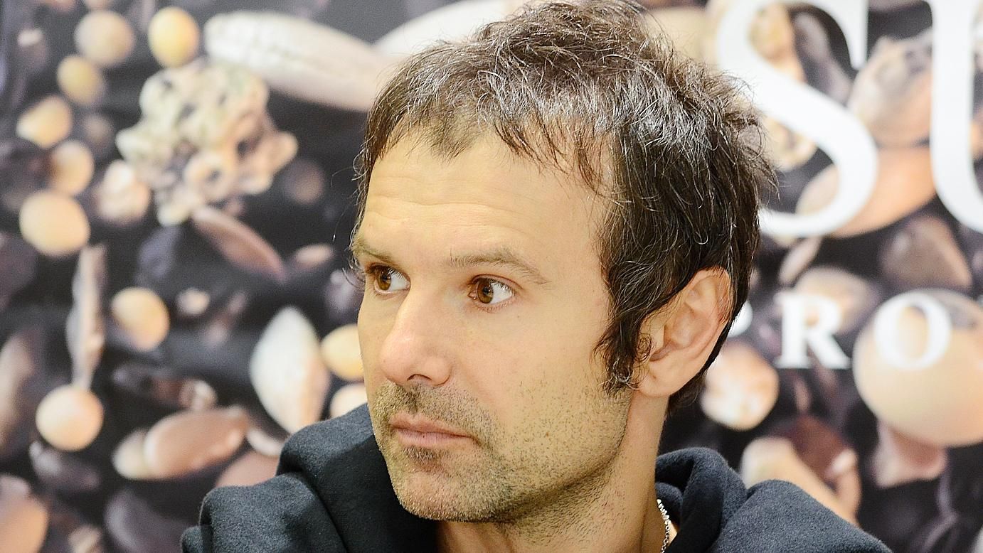 Вакарчук їздив до Криму перед окупацією: музикант оприлюднив деталі невідомої раніше історії Вакарчук їздив до Криму перед окупацією: музикант оприлюднив деталі невідомої раніше історії