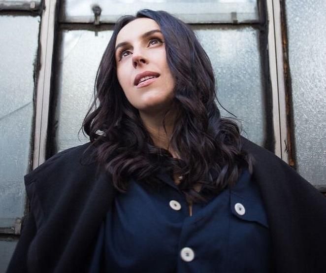 Джамала ніжно обійняла 8-місячного сина: зворушливе фото Джамала ніжно обійняла 8-місячного сина: зворушливе фото