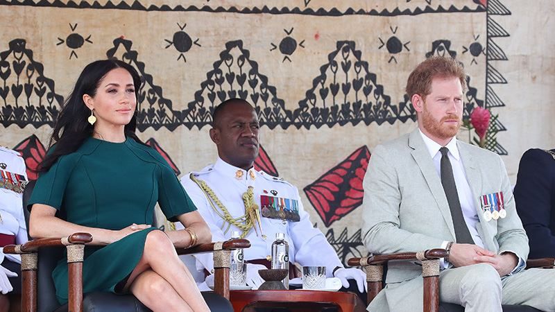 Рождественскую открытку принца Гарри и Меган Маркл беспощадно раскритиковали: неожиданные детали Рождественскую открытку принца Гарри и Меган Маркл беспощадно раскритиковали: неожиданные детали