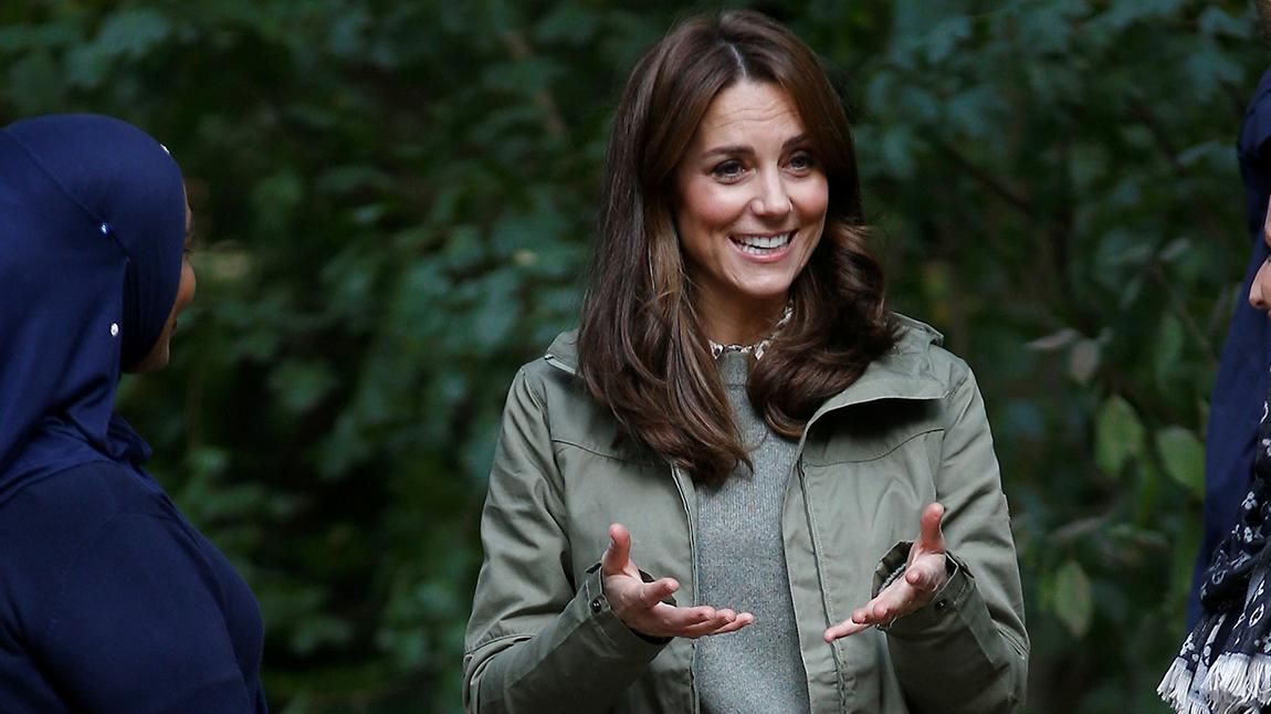 Як звичайна матуся: Кейт Міддлтон з дітьми здійснила покупки в супермаркеті Як звичайна матуся: Кейт Міддлтон з дітьми здійснила покупки в супермаркеті