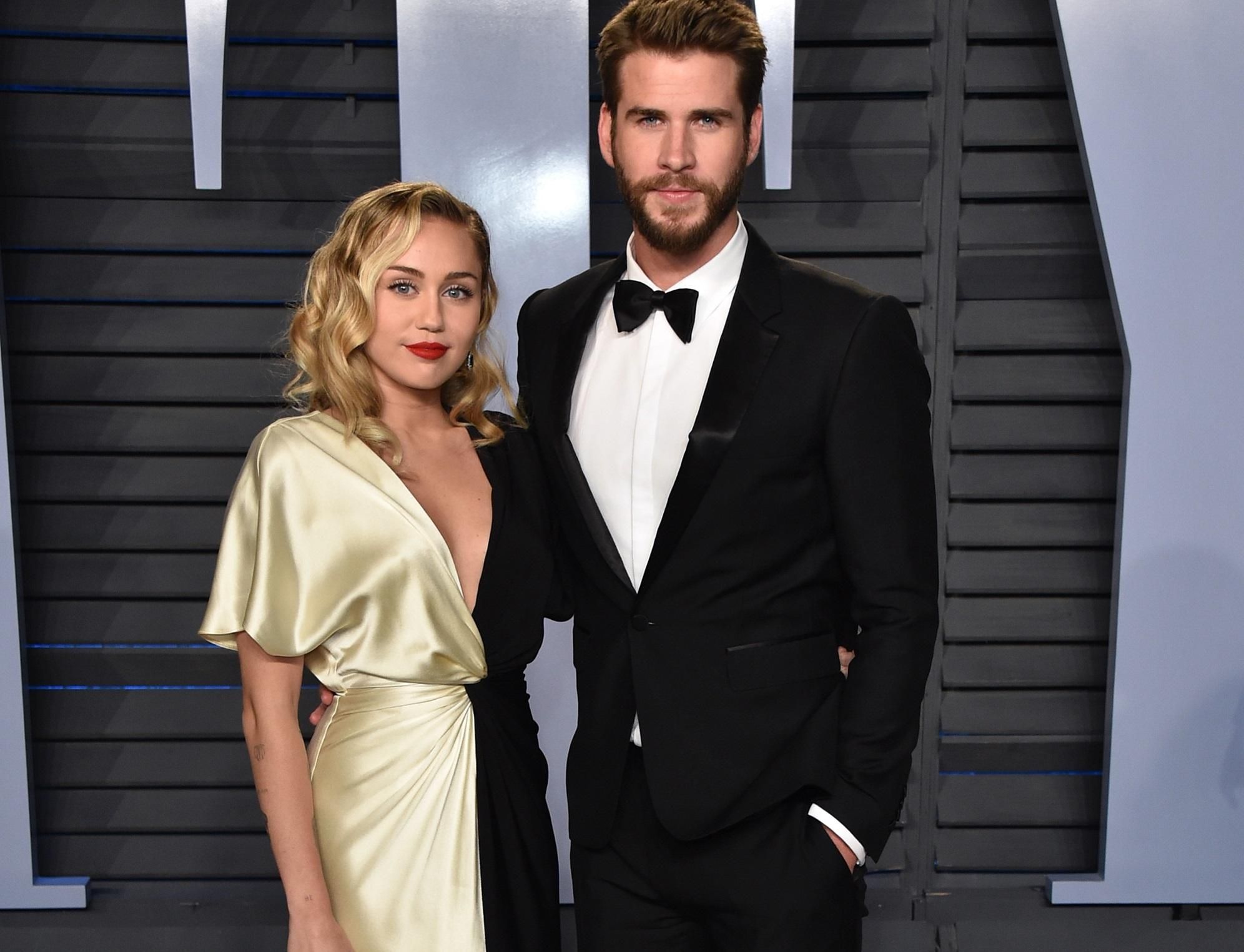 Майлі Сайрус показала зухвалі фото з Нового року Майлі Сайрус показала зухвалі фото з Нового року