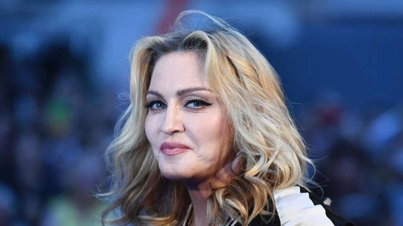 Мадонна різко прокоментувала чутки про збільшення сідниць Мадонна різко прокоментувала чутки про збільшення сідниць