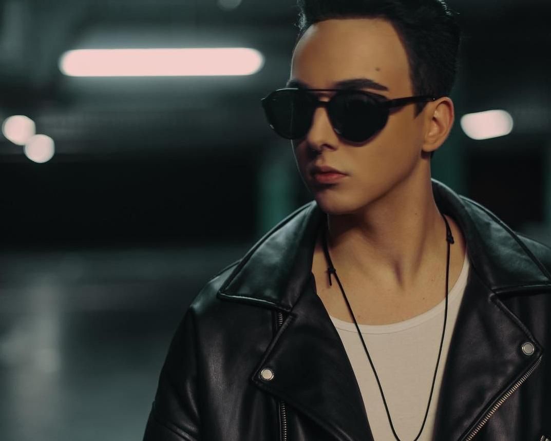 MELOVIN показав тизер нового кліпу на пісню "З тобою, зі мною, і годі": відео MELOVIN показав тизер нового кліпу на пісню "З тобою, зі мною, і годі": відео
