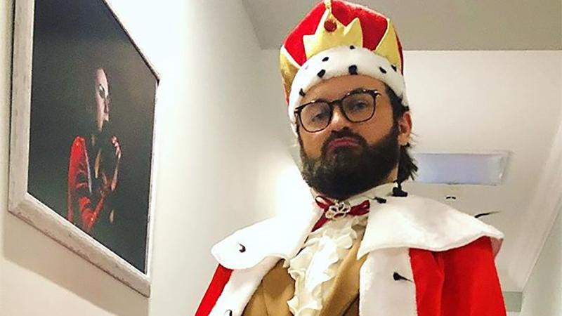 Без ярких костюмов и бороды: Дзидзьо умилил сеть детским фото
