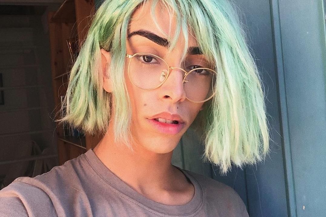 Євробачення-2019: Францію представлятиме епатажний блогер-андрогін – фото і відео Євробачення-2019: Францію представлятиме епатажний блогер-андрогін – фото і відео