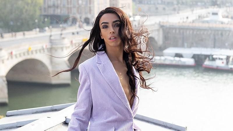 Гомофобні образи та звинувачення: андрогін із Франції потерпає через участь в Євробаченні-2019 Гомофобні образи та звинувачення: андрогін із Франції потерпає через участь в Євробаченні-2019