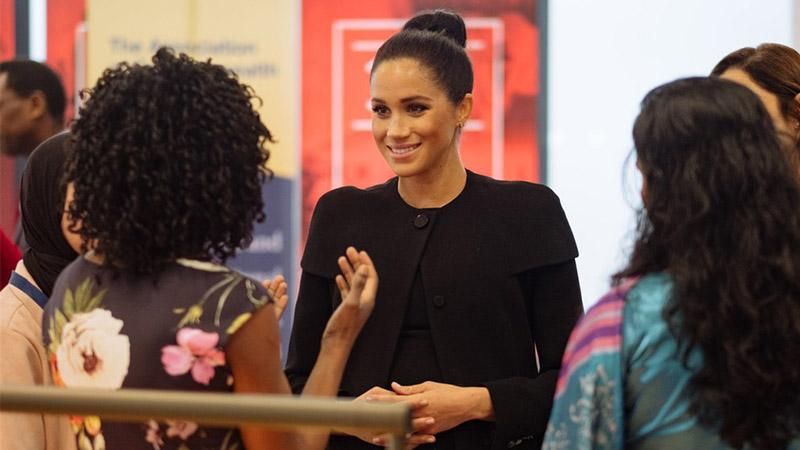 Меган Маркл поразила неожиданным выбором наряда: очаровательные фото Меган Маркл поразила неожиданным выбором наряда: очаровательные фото