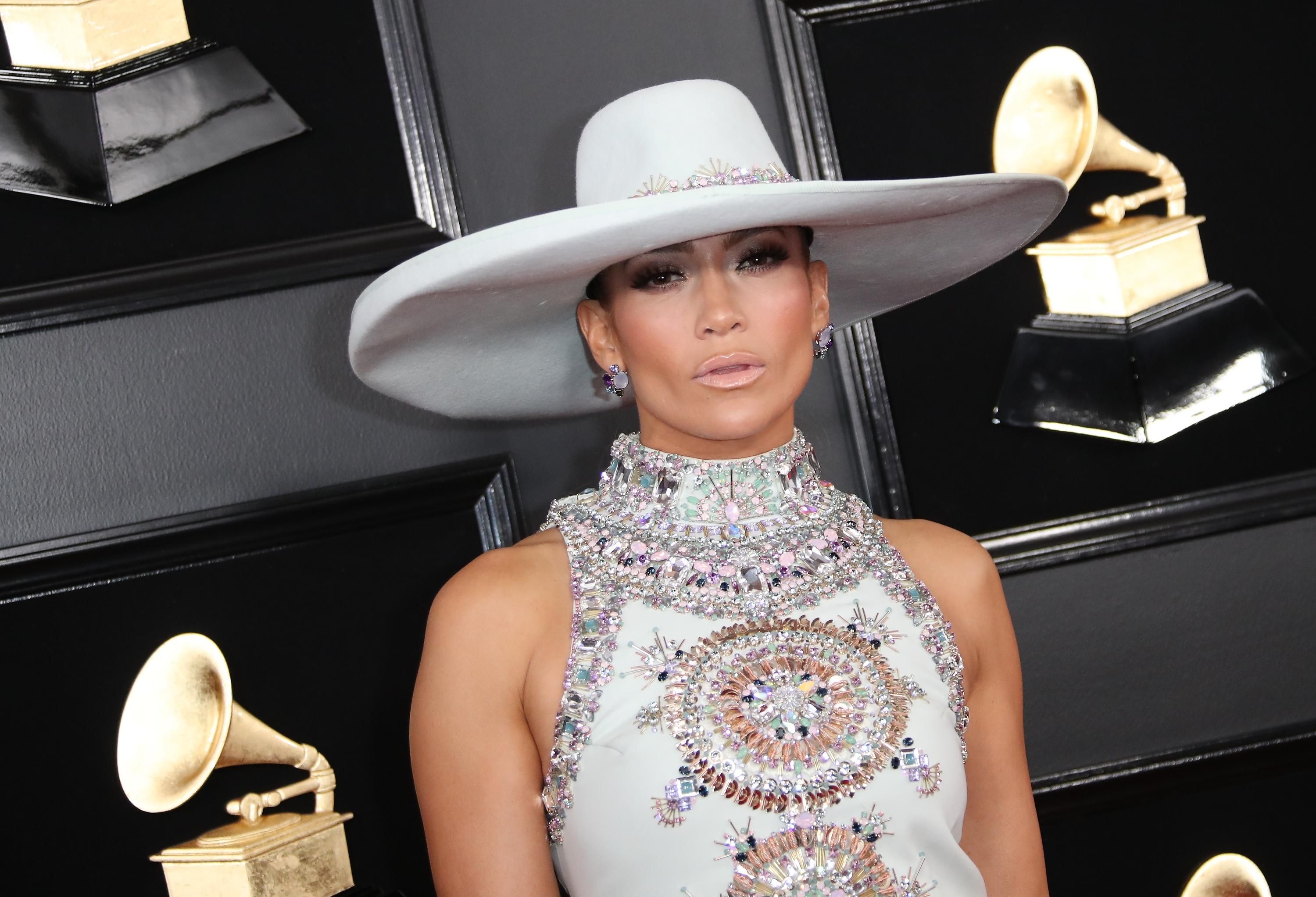 Дженніфер Лопес похизувалася стрункими ногами у спальні з Алексом Родрігесом: фото Дженніфер Лопес похизувалася стрункими ногами у спальні з Алексом Родрігесом: фото