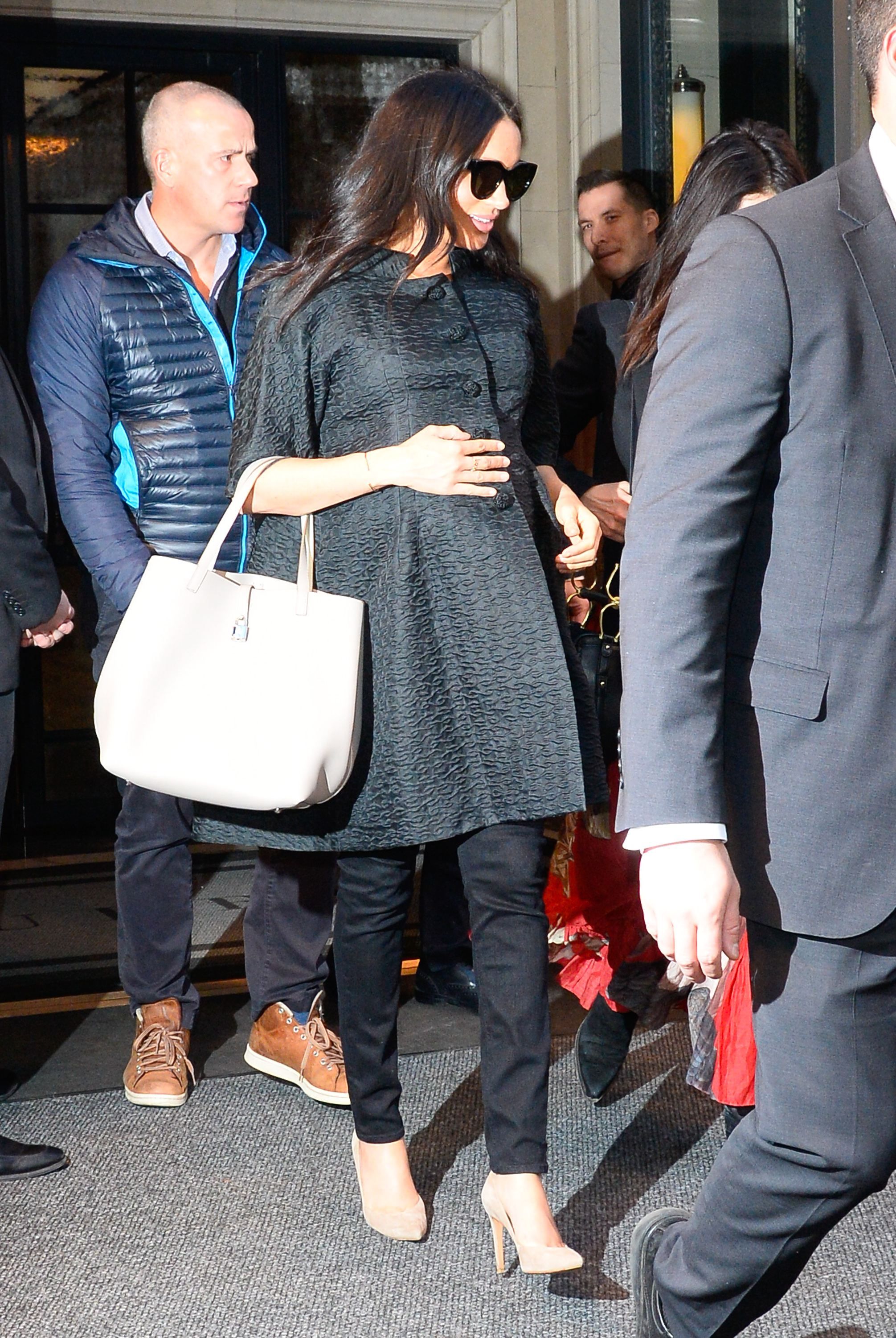 Вагітна Меган Маркл провела вечірку з друзями у Нью-Йорку: фото Вагітна Меган Маркл провела вечірку з друзями у Нью-Йорку: фото