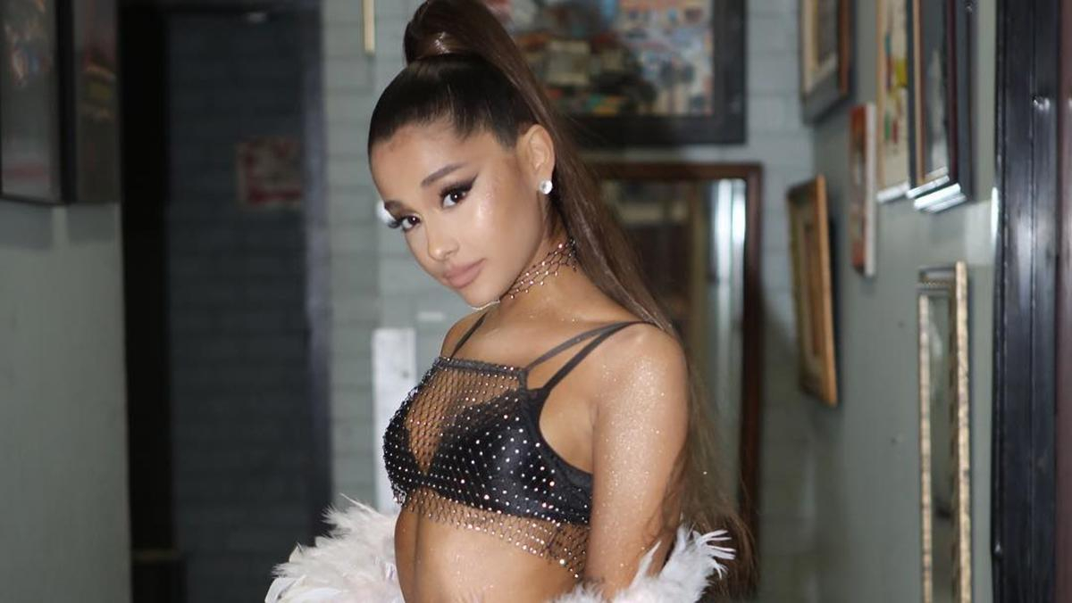 Сразу три песни Арианы Гранде возглавили чарт Billboard