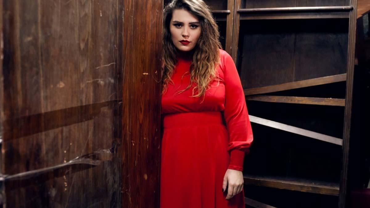 Солістка гурту KAZKA піснею відповіла на гострі заяви хейтерів: відео Солістка гурту KAZKA піснею відповіла на гострі заяви хейтерів: відео