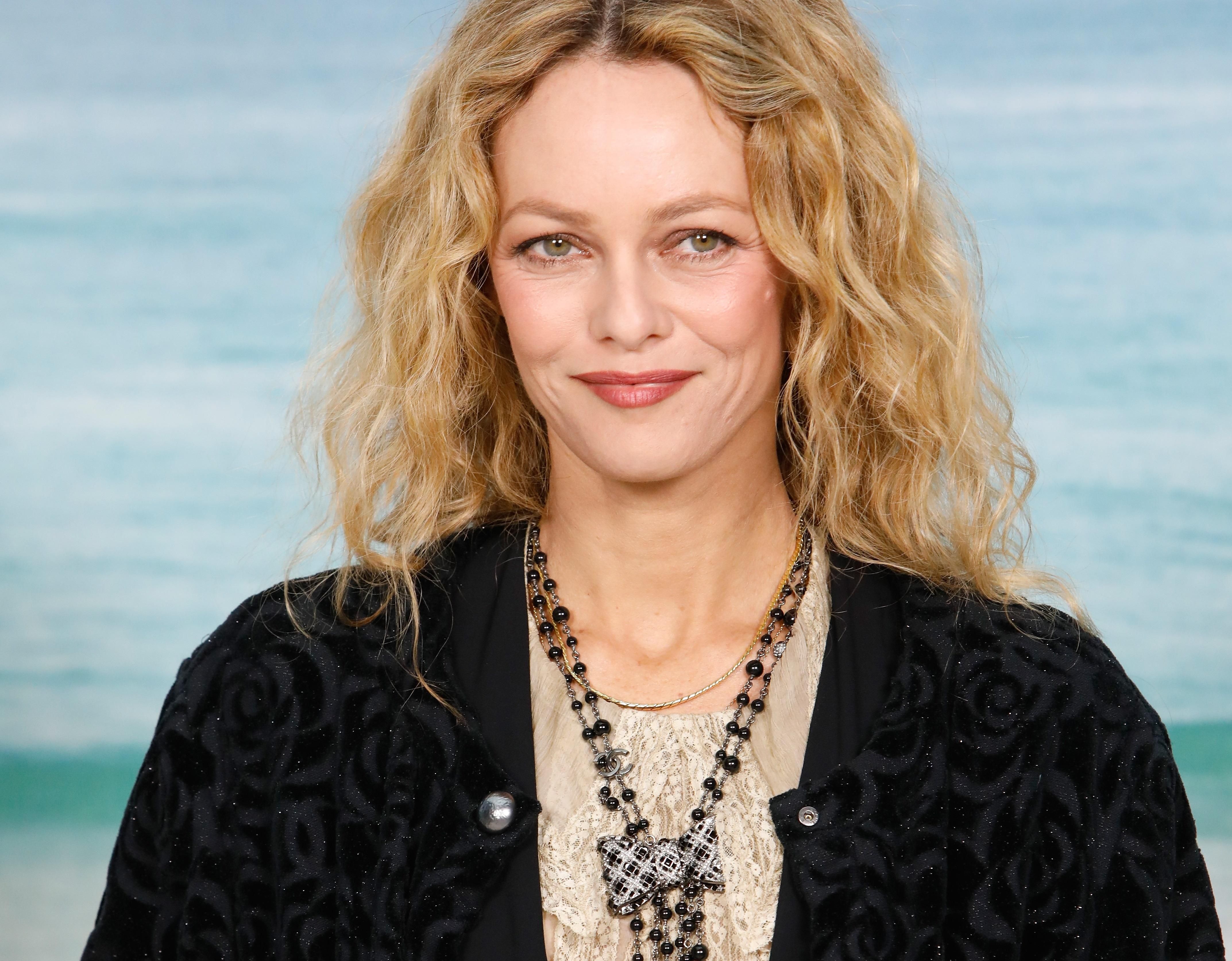 Kyiv not Kiev: Ванесса Паради сняла клип о столице Украины – видео Kyiv not Kiev: Ванесса Паради сняла клип о столице Украины – видео