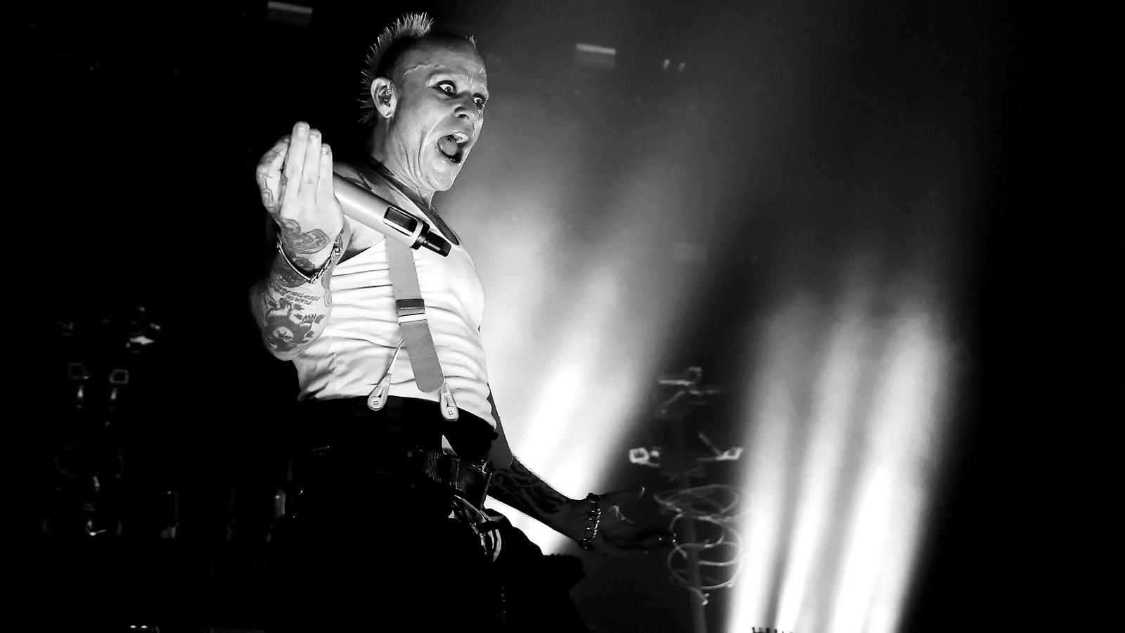 Умер Кит Флинт - вокалист The Prodigy Кит Флинт умер в 49 лет Умер Кит Флинт - вокалист The Prodigy Кит Флинт умер в 49 лет