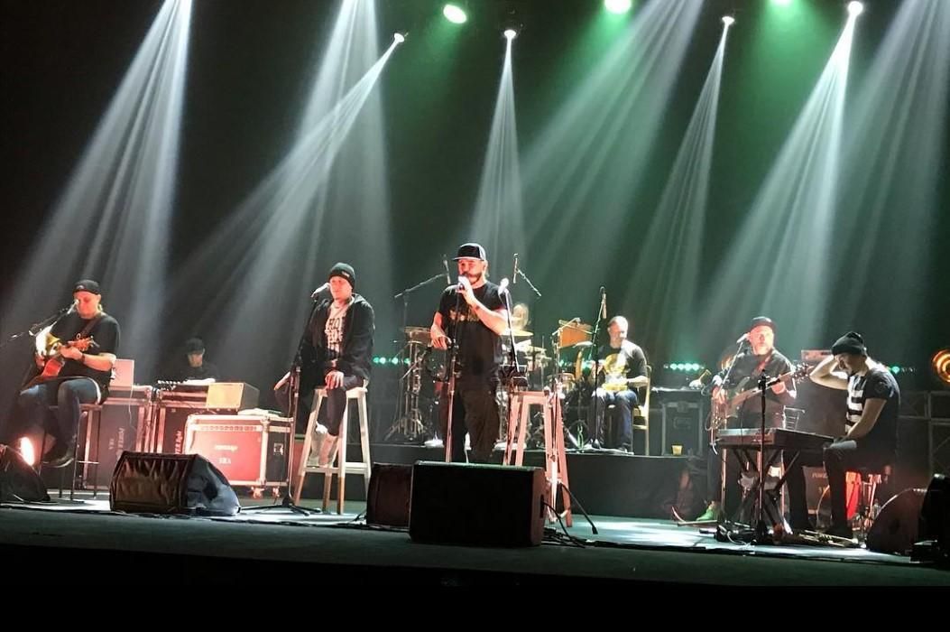 ТМНК с акустикой во Львове: как звучит хип-хоп в стенах театра ТМНК с акустикой во Львове: как звучит хип-хоп в стенах театра