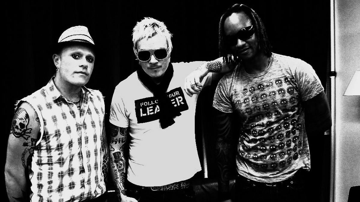 Гурт The Prodigy вирішив скасувати усі заплановані концерти Гурт The Prodigy вирішив скасувати усі заплановані концерти