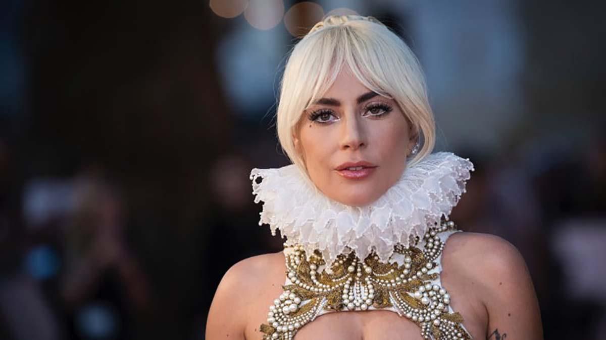Леди Гага украсила глянец в эпатажном образе: фото