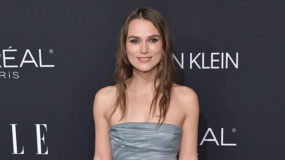 Кіра Найтлі зіграла мелодію Despacito на своїх зубах: курйозне відео Кіра Найтлі зіграла мелодію Despacito на своїх зубах: курйозне відео