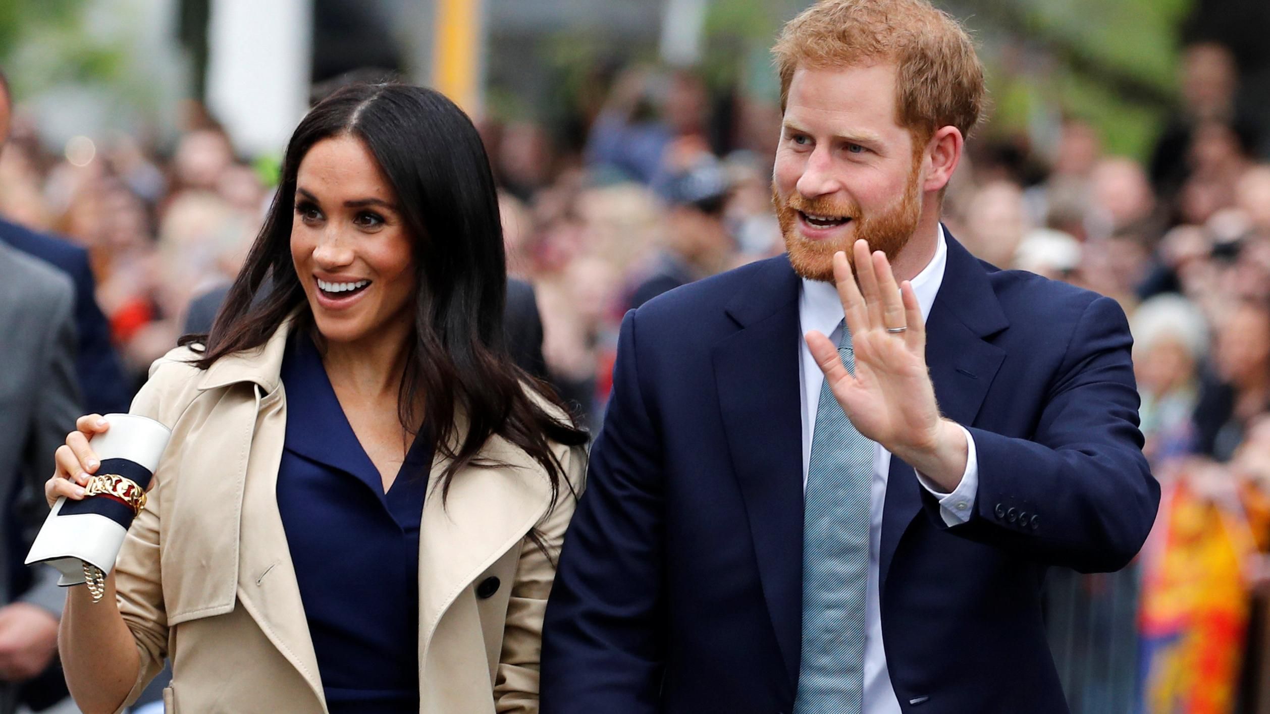 Переїзд Меган Маркл та принца Гаррі у новий будинок переноситься: відома причина Переїзд Меган Маркл та принца Гаррі у новий будинок переноситься: відома причина