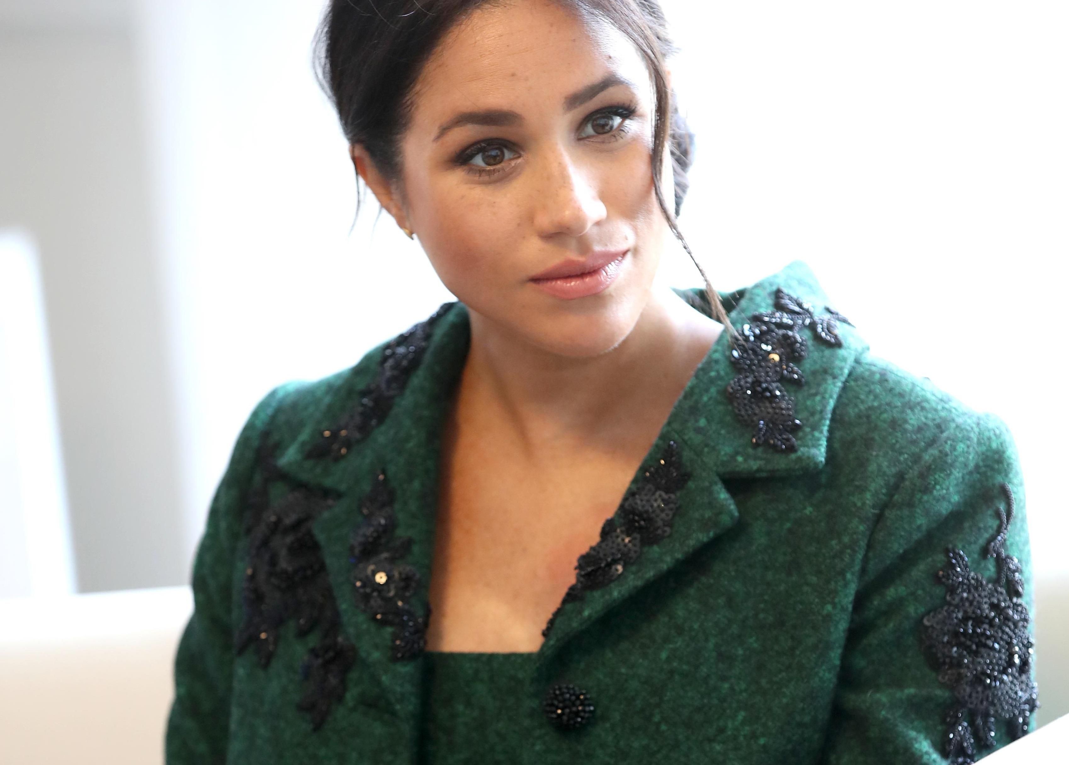 Меган Маркл отримала образливе прізвисько від робочого персоналу: подробиці Меган Маркл отримала образливе прізвисько від робочого персоналу: подробиці