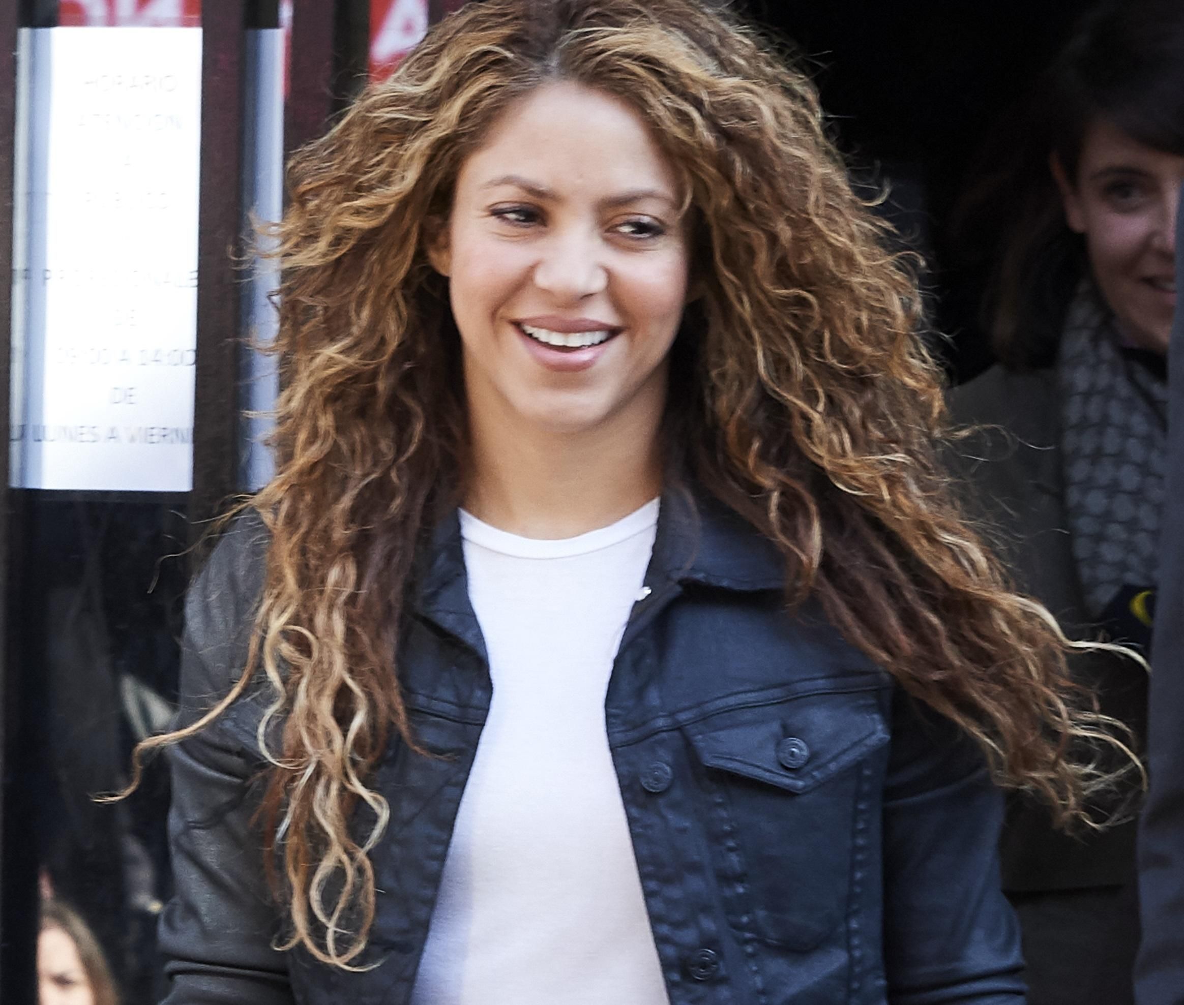 Уже не блондинка: Шакира кардинально сменила имидж Уже не блондинка: Шакира кардинально сменила имидж