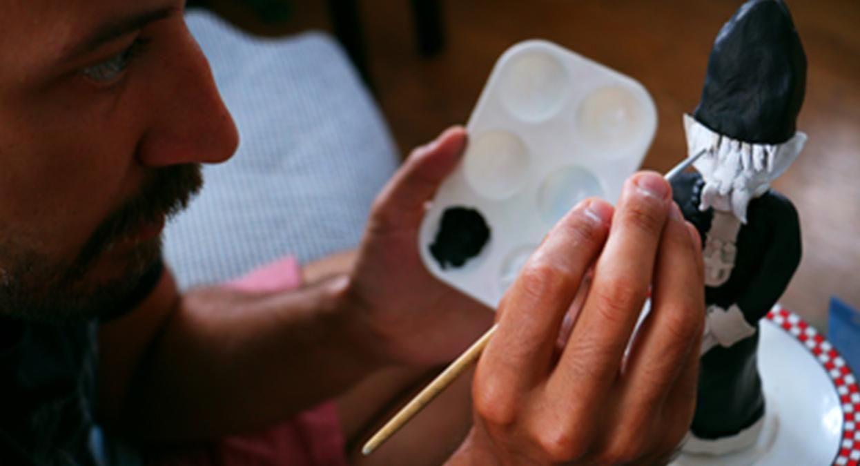 Провокаційний фільм "Монах" претендує на звання найкращого у головній кінопремії країни Провокаційний фільм "Монах" претендує на звання найкращого у головній кінопремії країни