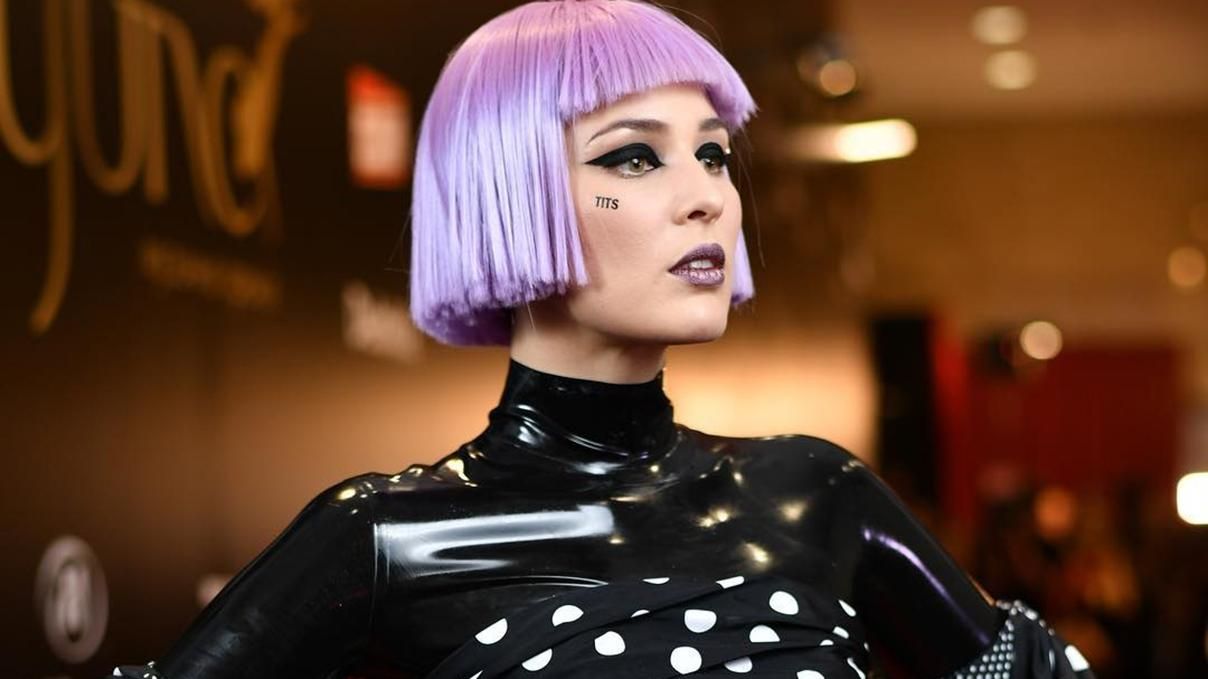 Співачку MARUV пограбували в аеропорту Бориспіль Співачку MARUV пограбували в аеропорту Бориспіль