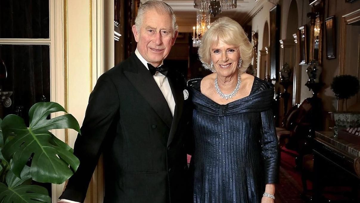 Принц Чарльз і Камілла Паркер-Боулз святкують річницю весілля: історія кохання королівської пари