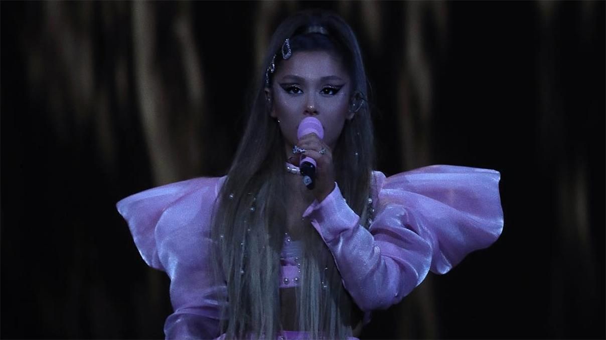 25-річна Аріана Гранде за виступ на фестивалі Coachella заробила 8 мільйонів доларів 25-річна Аріана Гранде за виступ на фестивалі Coachella заробила 8 мільйонів доларів