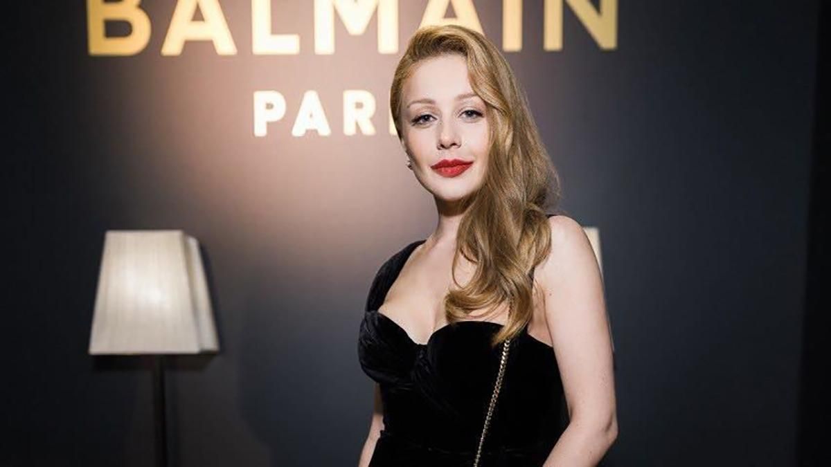 Тіна Кароль підкреслила струнку фігуру звабливою сукнею: фото Тіна Кароль підкреслила струнку фігуру звабливою сукнею: фото