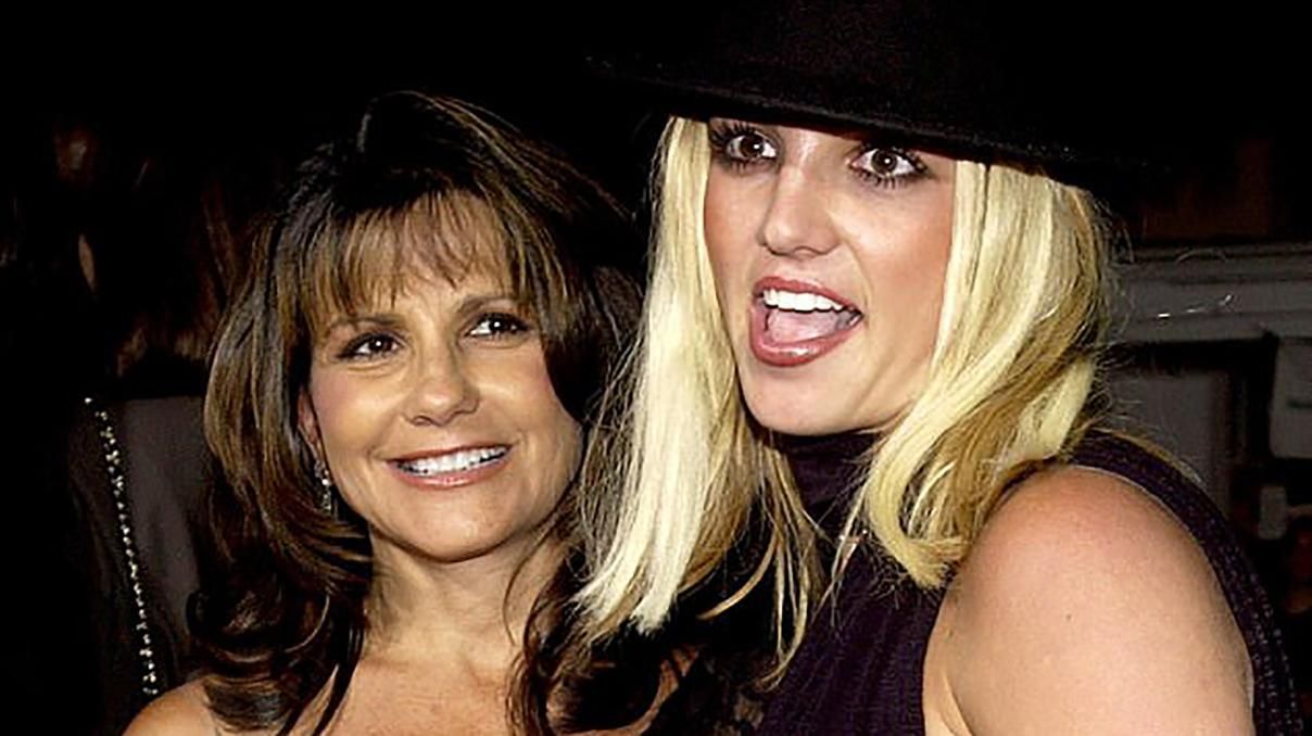 Мама Брітні Спірс зізналася, що її дочку силоміць тримають у психлікарні Мама Брітні Спірс зізналася, що її дочку силоміць тримають у психлікарні