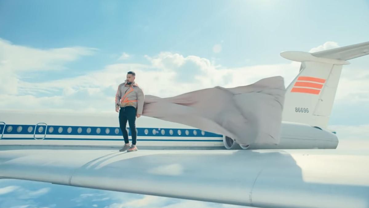 Монатік презентував новий кліп "LOVE IT ритм": з'явилось ритмічне відео Монатік презентував новий кліп "LOVE IT ритм": з'явилось ритмічне відео