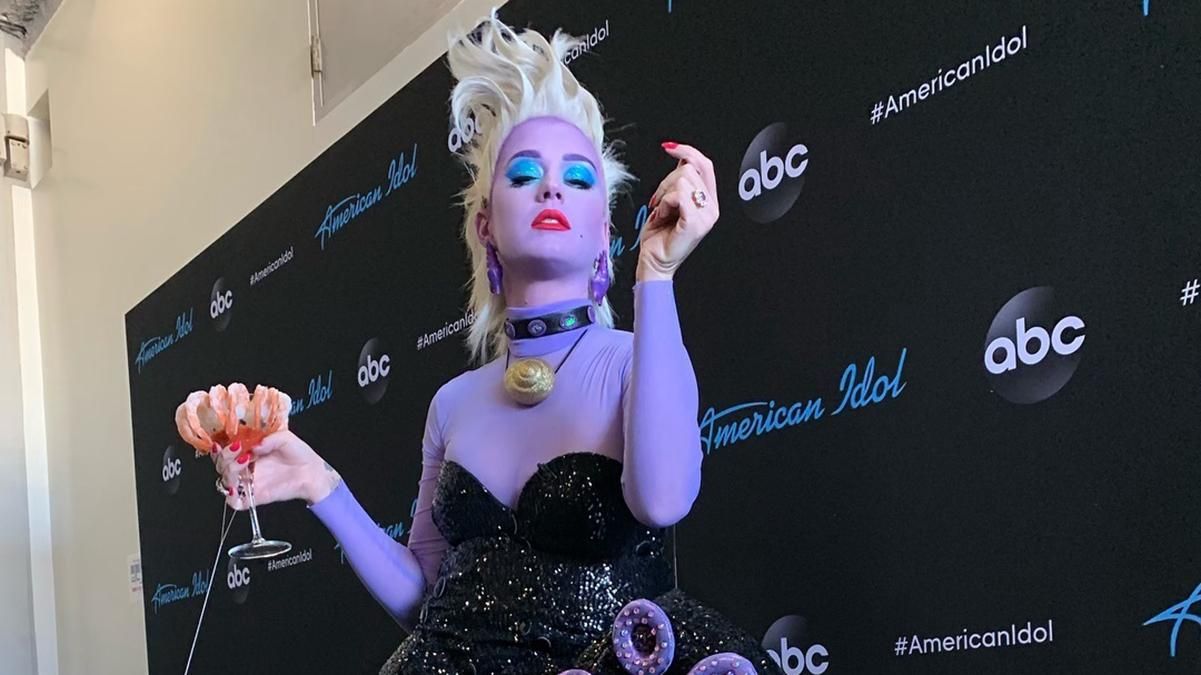 Сукня зі щупальцями та моторошний грим: Кеті Перрі шокувала прихильників Сукня зі щупальцями та моторошний грим: Кеті Перрі шокувала прихильників