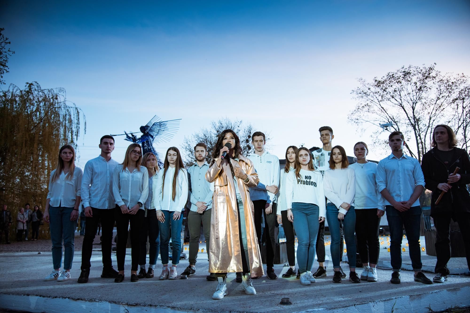 Руслана влаштувала арт-перфоманс у Чорнобилі: фото Руслана влаштувала арт-перфоманс у Чорнобилі: фото